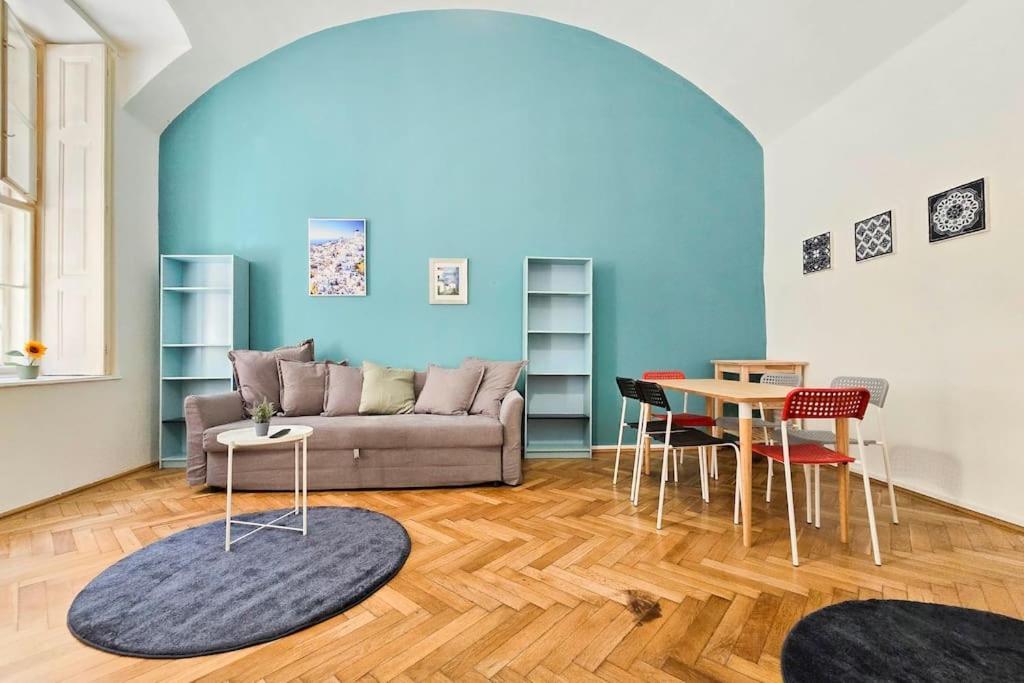 Seventh Sense Apartment 布达佩斯 外观 照片