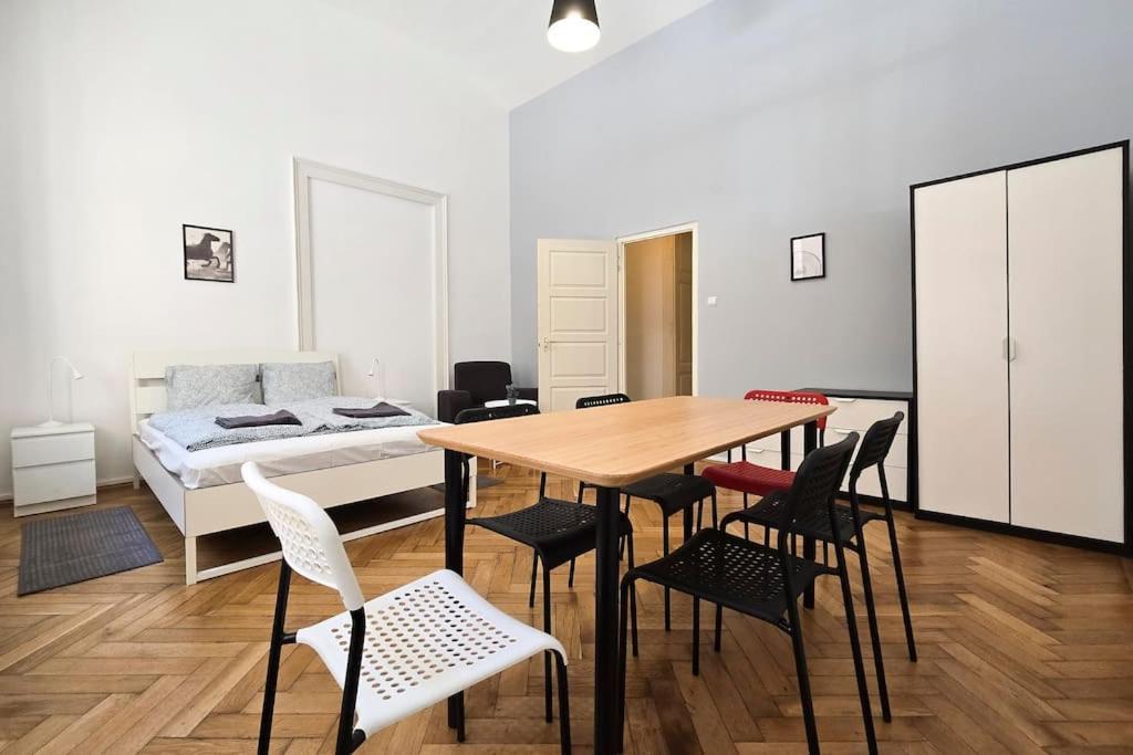 Seventh Sense Apartment 布达佩斯 外观 照片